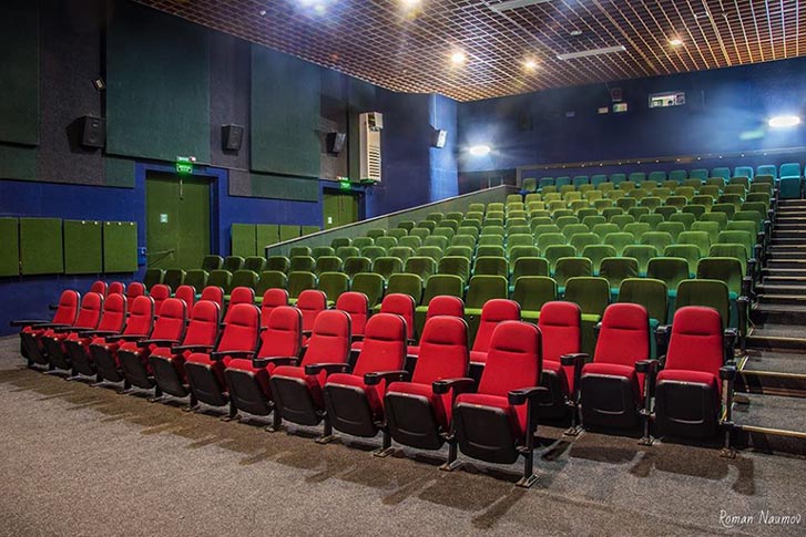 Уряд дозволив відкрити кінотеатри з 2 липня
