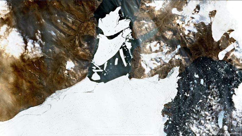 У Гренландії відколовся величезний шматок льоду