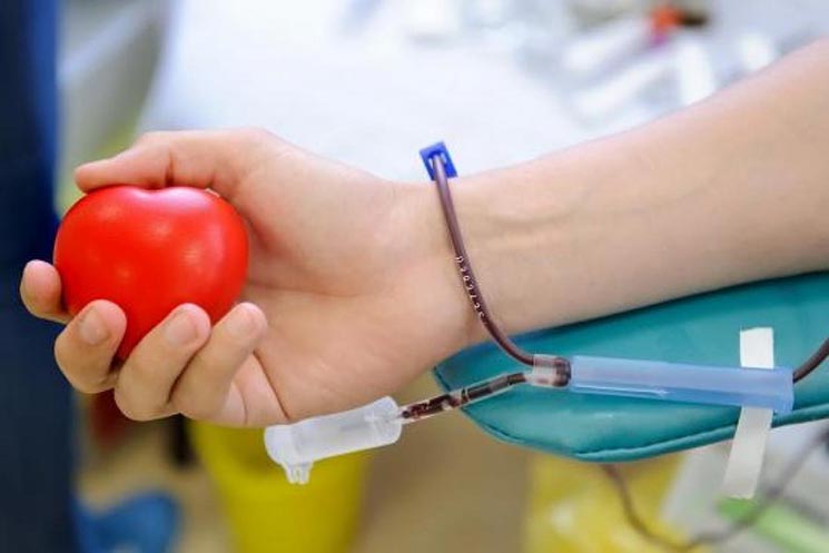 Центр крові просить допомоги: через карантин поменшало донорів