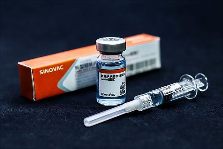 На Київщині розпочинають щеплення вакциною CoronaVac. Що відомо?